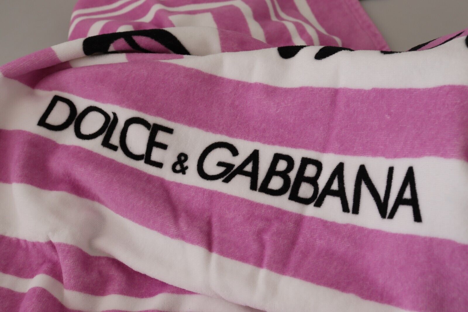 Dolce & Gabbana Elegant Pink Striped Beach Towel