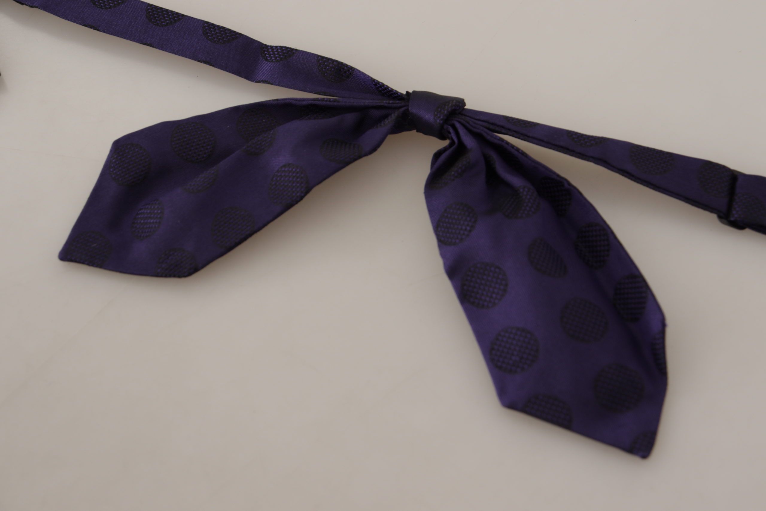 Dolce & Gabbana Elegant Silk Bow Tie in Blue