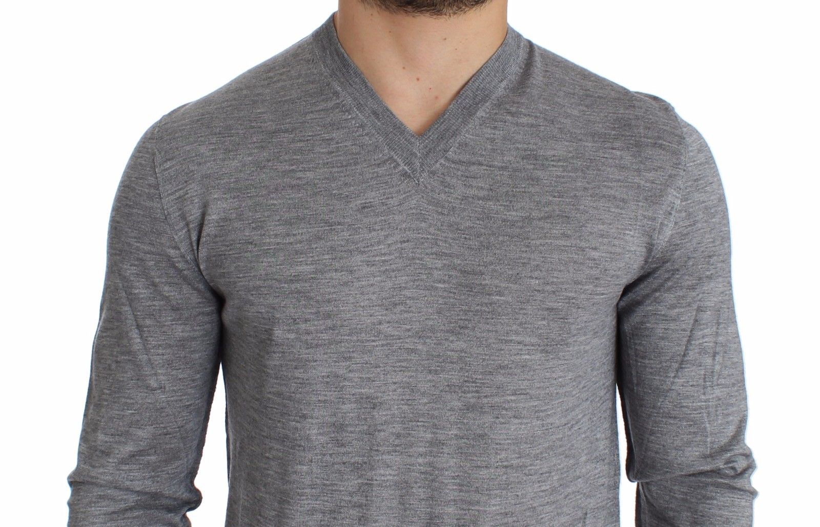 Dolce & Gabbana Elegant Gray Silk-Cashmere V-Neck Sweater