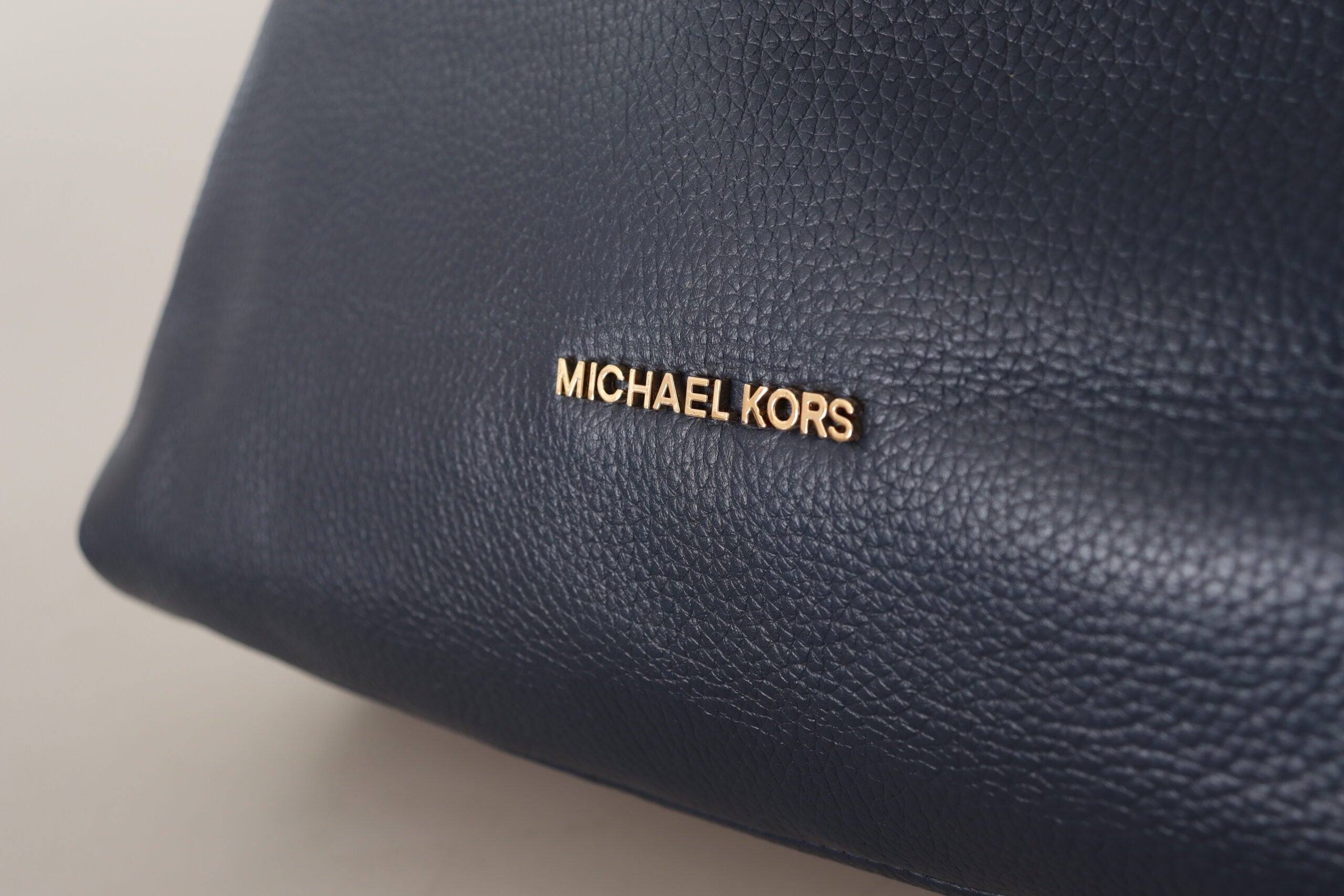 Michael Kors Elegant Blue Leather Shoulder Bag with Gold Accents