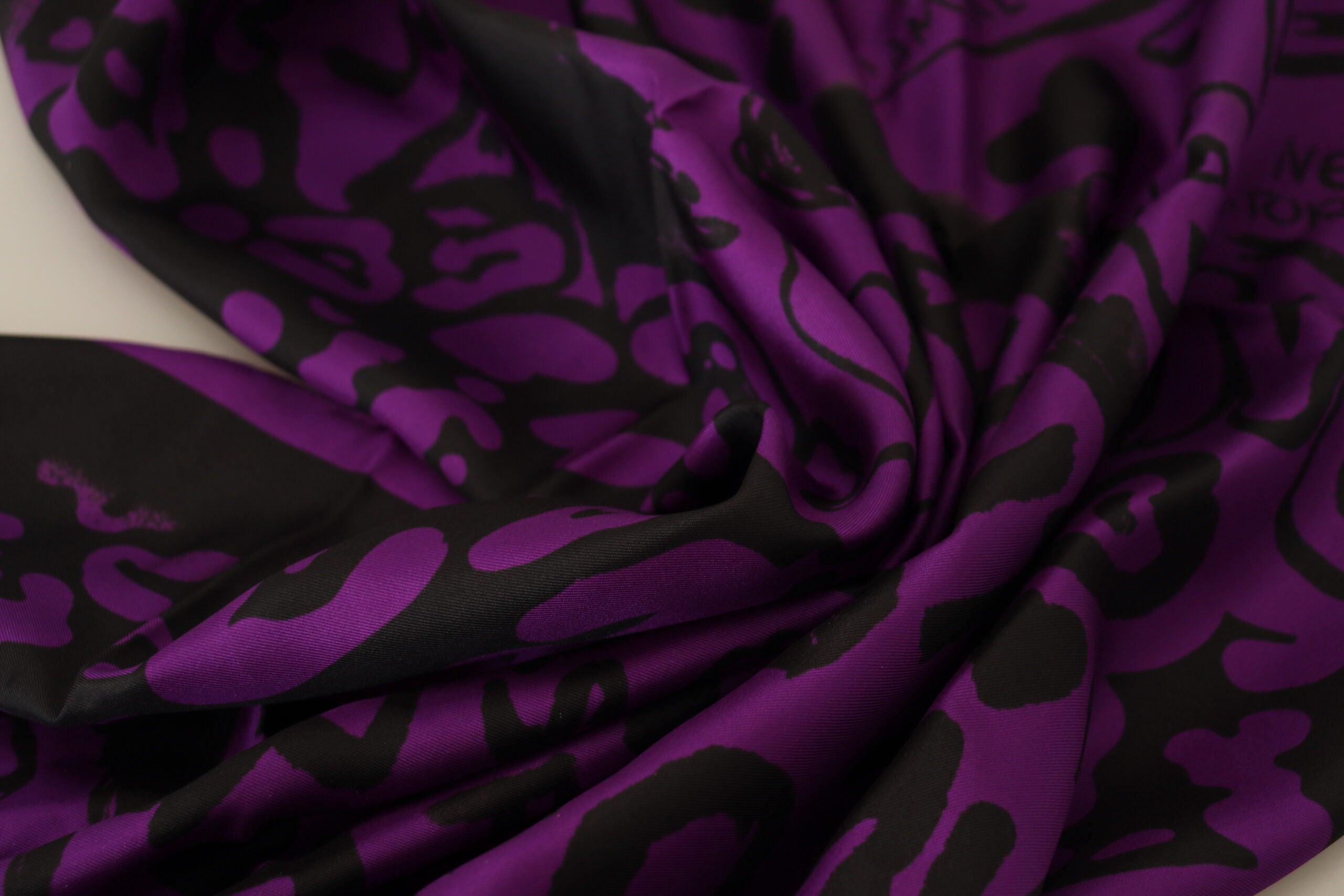 Dolce & Gabbana Elegant Silk Square Scarf in Purple