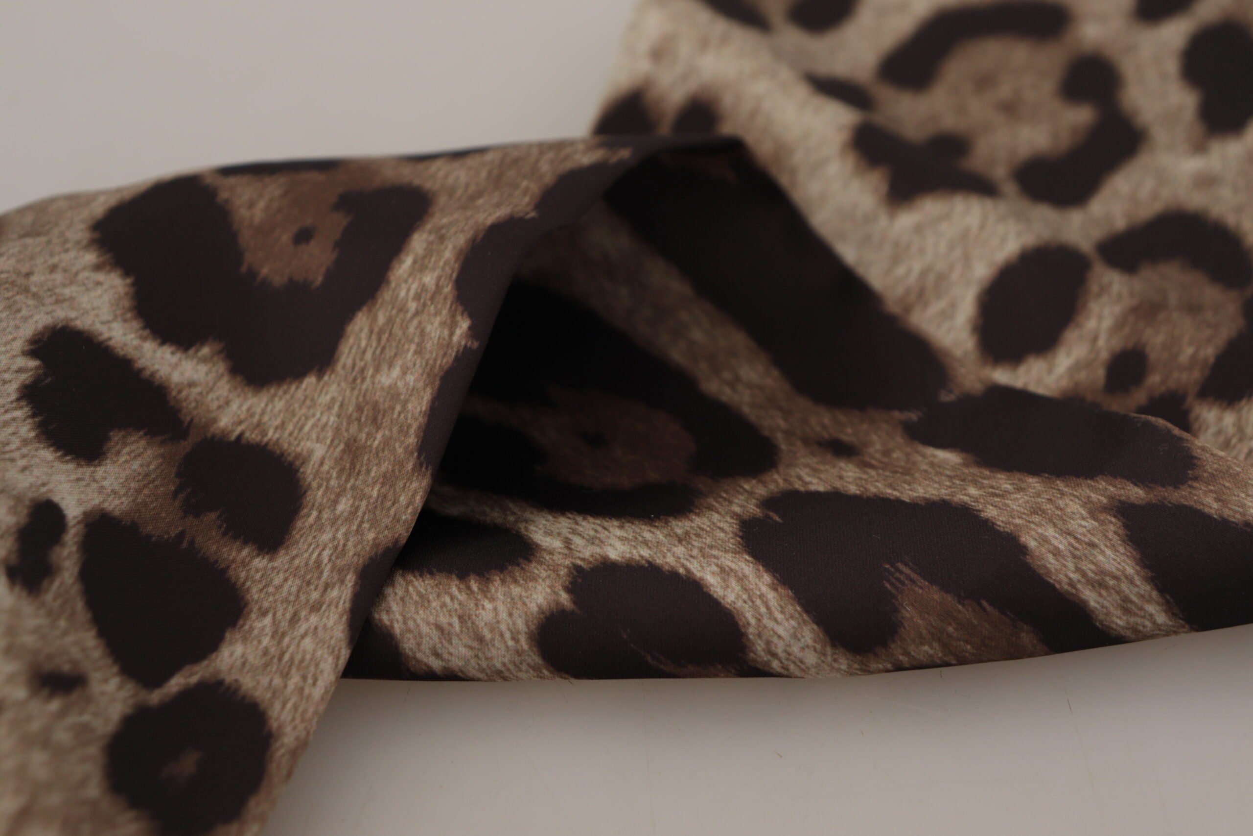 Dolce & Gabbana Elegant Silk Leopard Print Men's Scarf