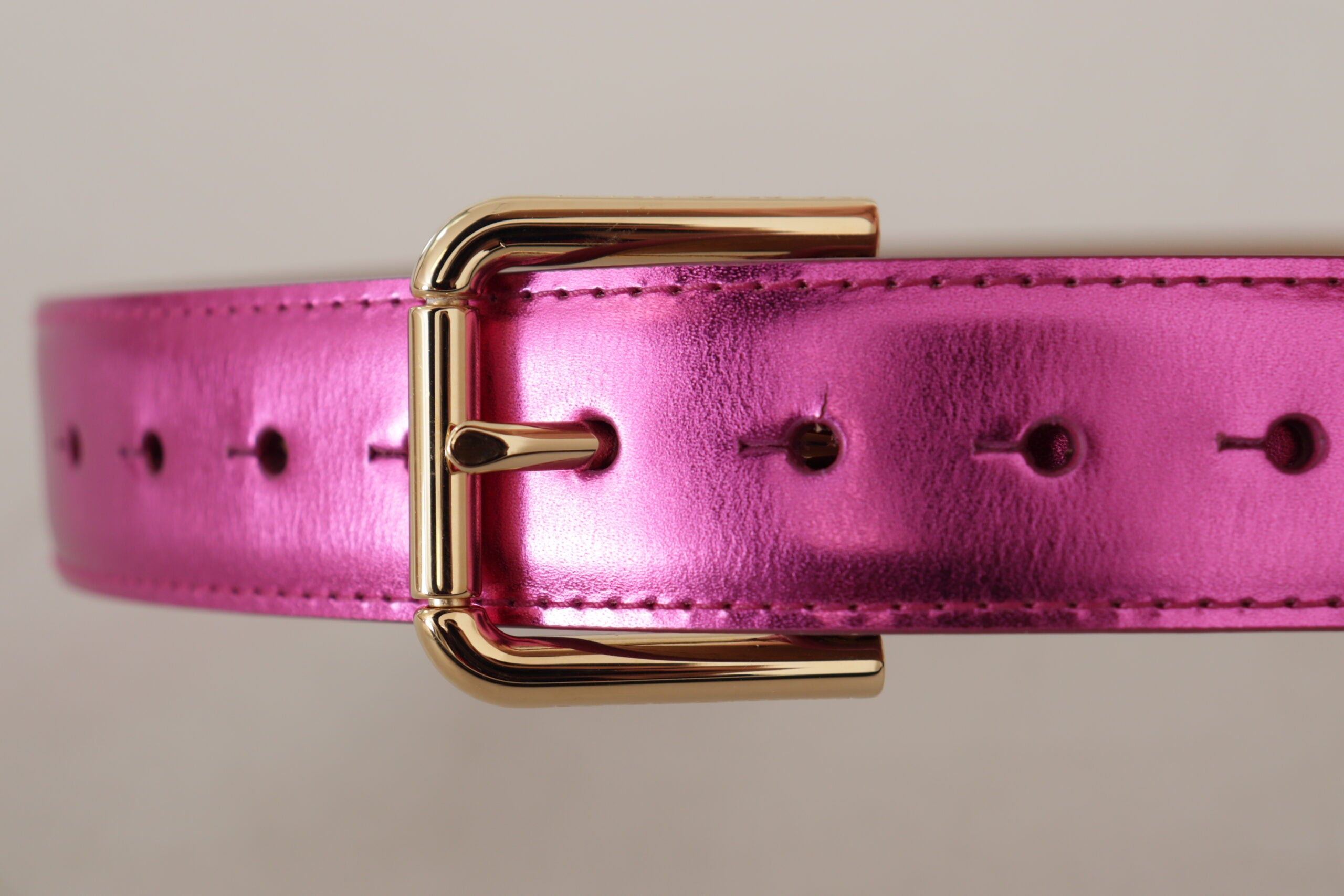 Dolce & Gabbana Chic Pink Leather Logo Buckle Belt