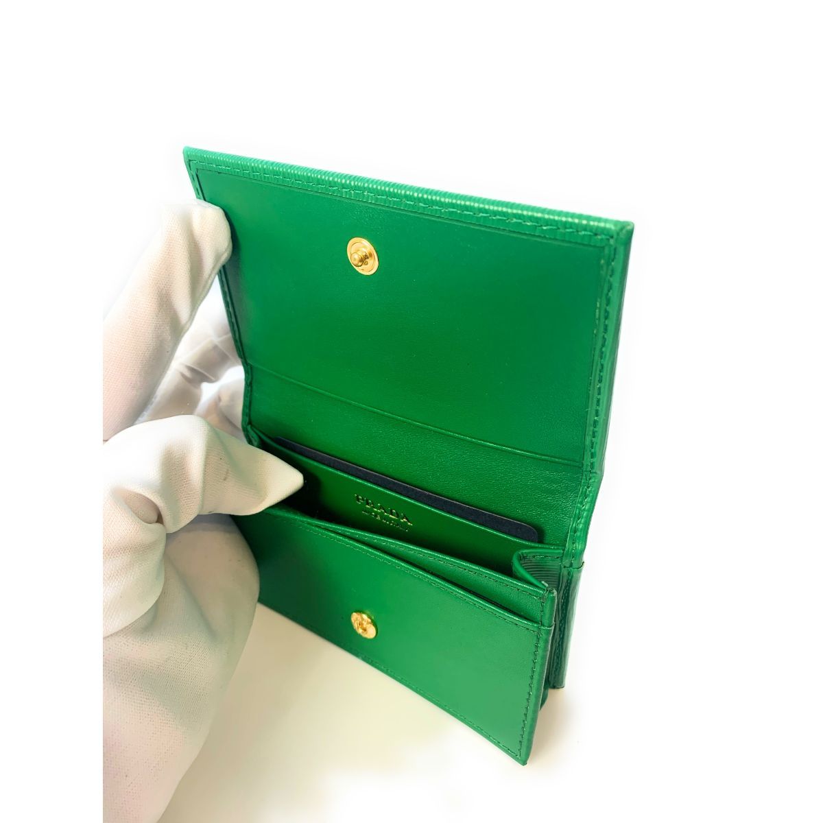 Prada Womens Vitello Move Verde Green Leather Card Case Wallet